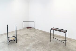 Jimmie Durham, Jone Kvie - Glass, installation view
