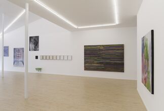 Cloudy 多云, installation view
