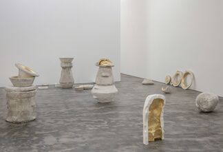 Jose Dávila | The body is lost outside, installation view