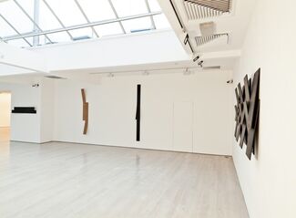 Lesley Foxcroft, Angles, installation view
