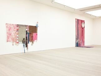 Iconoclasts: Art Out of the Mainstream, installation view