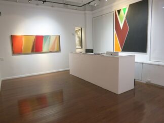 Larry Zox, Master of Color and Form, installation view