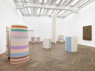 ARNDT Berlin | Traitor and Tradition | Group exhibition | Curated by Erin Gleeson, installation view