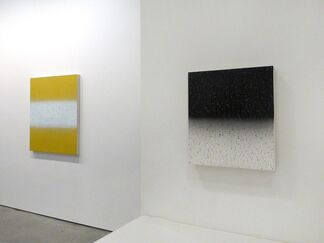 Arch/Horizon Paintings, installation view