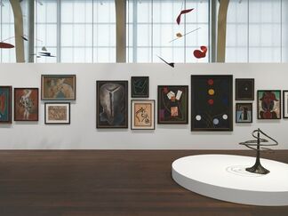 Transparence: Calder / Picabia, installation view