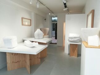 The Shapes of White : Sejin Bae and Yoshiaki Kojiro, installation view