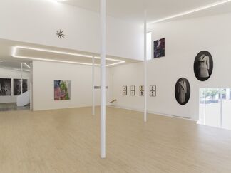 Cloudy 多云, installation view