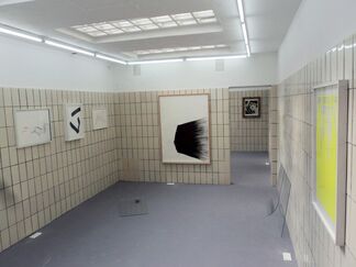 "Ein weißes Feld" - Gregor Hildebrandt curates out of the sammlung FIEDE, installation view