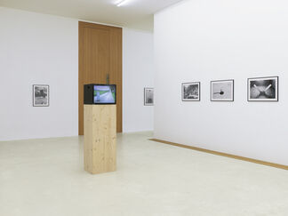 Roman Signer «Fotografie und Super-8-Filme», installation view