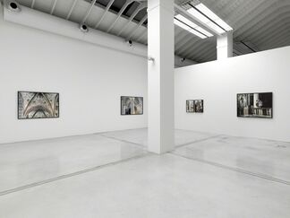 Vincenzo Castella - "Aiming at the dust", installation view