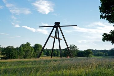 Mark di Suvero, ‘Pyramidian’, 1987/1998