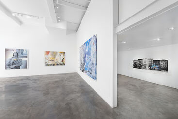 Lee Quiñones - Black and Blue, installation view