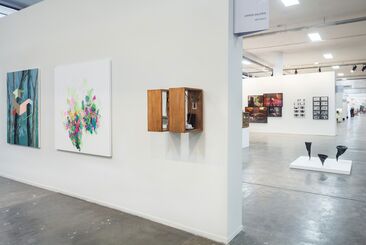 Zipper Galeria at SP-Arte 2017, installation view