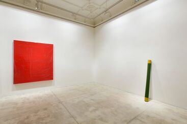 Angela De la Cruz - Selected Works 2005 - 2016, installation view