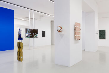 George Henry Longly | BENTHOS, installation view