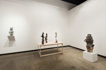 Xavier Toubes: “PushMoon2: Figures with Shadows”, installation view