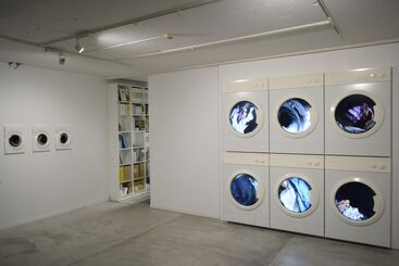 Leandro Erlich : Cosmic & Domestics, installation view