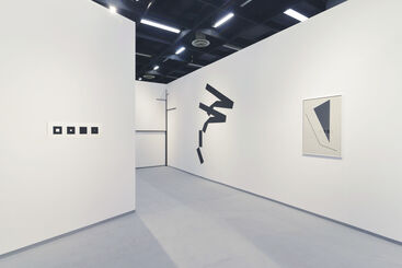 Edition & Galerie Hoffmann at Art Cologne 2021, installation view