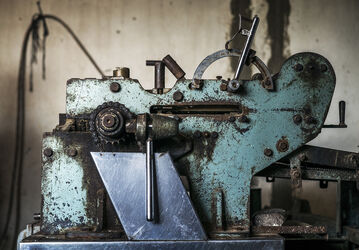 Oswaldo Ruiz, ‘Guillotine’, 2015