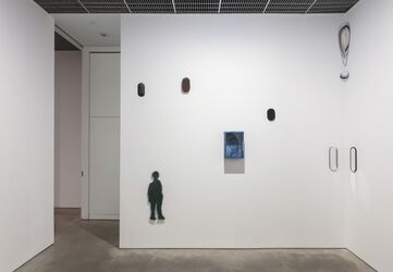 Richard Artschwager: Self-Portraits and the American Southwest, installation view