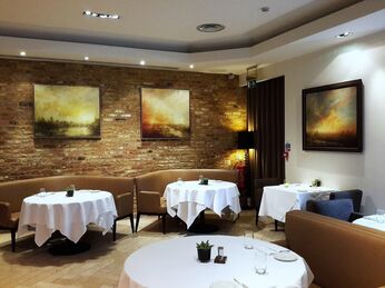 The Art Collection at AVISTA Bar & Restaurant, Millennium Hotel Mayfair, installation view