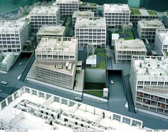 Xing Danwen, ‘Urban Fiction No. 13 都市演绎’, 2005