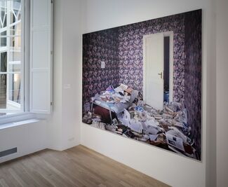 Eddo Hartmann - 'Here lives my home', installation view