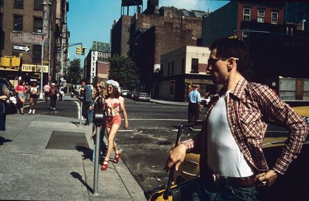Steve Schapiro, ‘Jodie Crossing Street, NY’, 1975