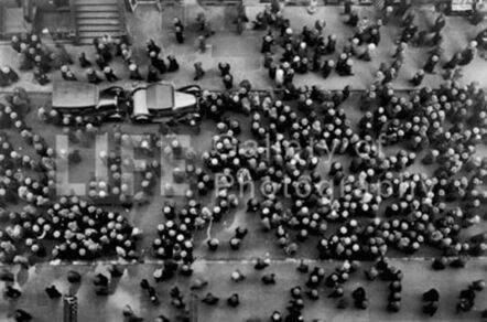 Margaret Bourke-White, ‘Hats in the Garment District’, 1930