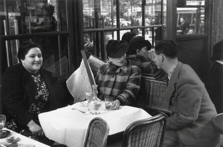 Willy Maywald, ‘Charlotte Hockenheimer, Valeska Gert, Erwin Blumenfeld in einem Pariser Café’, 1932-1922