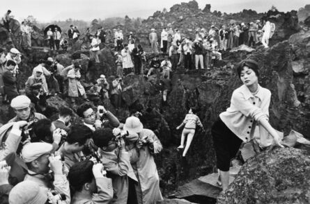 Marc Riboud, ‘Un rassemblement de photographes, Karuizawa, Japon’, 1958