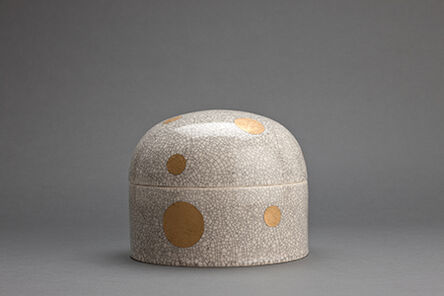 Hideaki Miyamura, ‘Lidded jar, white crackle glaze with gold polka dot decoration’, n/a 