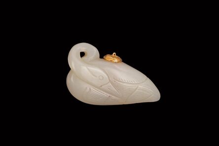 ‘Swan-shaped pendant container with gold lid’
