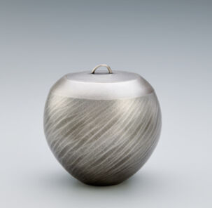 Hagino Noriko, ‘Uchidashi Silver Water Jar 03’, 2022