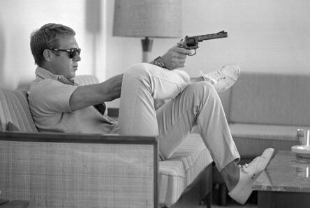 John Dominis, ‘Steve McQueen Aims a Pistol in his Living Room, CA’, 1963