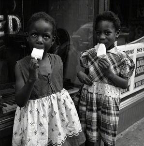 Vivian Maier, ‘75-04’, 1954