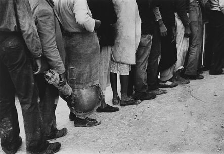 Marion Post Wolcott, ‘Migrant agricultural workers waiting in line to be paid for days’, 1939-printed 1980