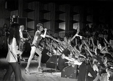 Mick Rock, ‘Bowie Reaching into Crowd’, 1973