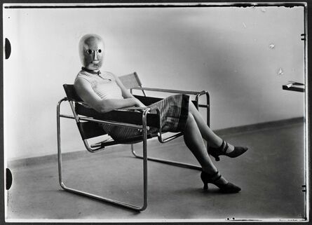 Marcel Breuer, ‘Scène du Bauhaus : Inconnue au masque dans un fauteuil tubulaire de Marcel Breuer portant un masque de Oskar Schlemmer’, 1926
