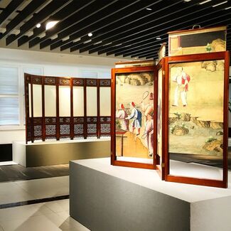 Great Minds Think Alike: 18th Century French and Chinese Furniture Design, installation view