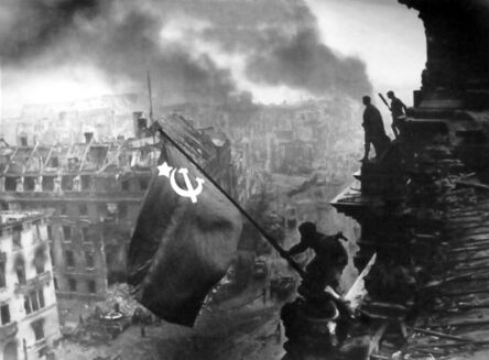 Yevgeny Khaldei, ‘Soviet flag Over the Reichstag’, 1945