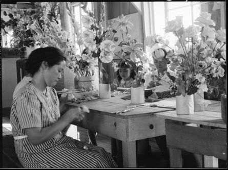 Dorothea Lange, ‘Making Flower’, 1942