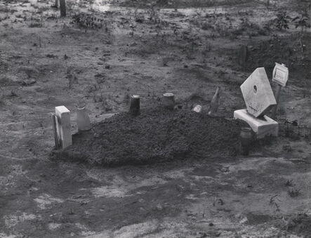 Walker Evans, ‘Child's Grave, Alabama’, 1936