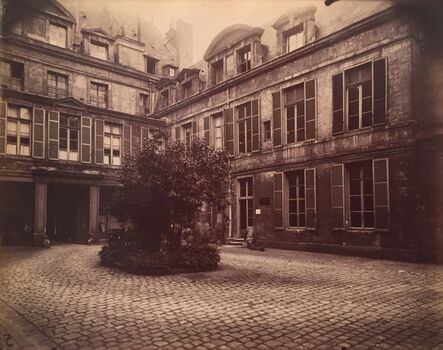 Eugène Atget, ‘Hotel de Marechal de Chaulnes, Place de Vosges 9’, 1911