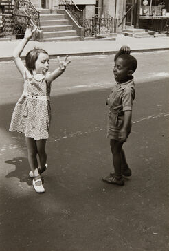 Helen Levitt, ‘New York (two children dancing)’, ca. 1940