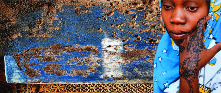 Blue and gold symbiosis