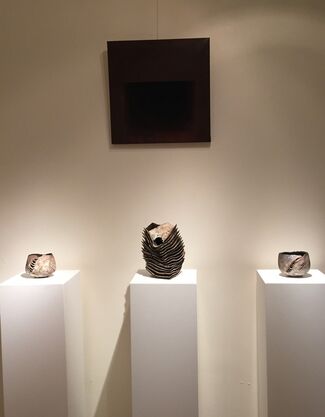 Surface Folds : Yukiya Izumita Clay Wares, installation view
