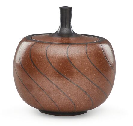 Harrison McIntosh, ‘Covered pumpkin-shaped jar with curving lines, Claremont, CA’, late 20th C.