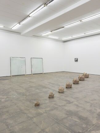 Timm Ulrichs – 8 ½ Meisterwerke, installation view