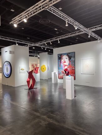 Oliver Cole Gallery at Palm Beach Modern + Contemporary 2022, installation view